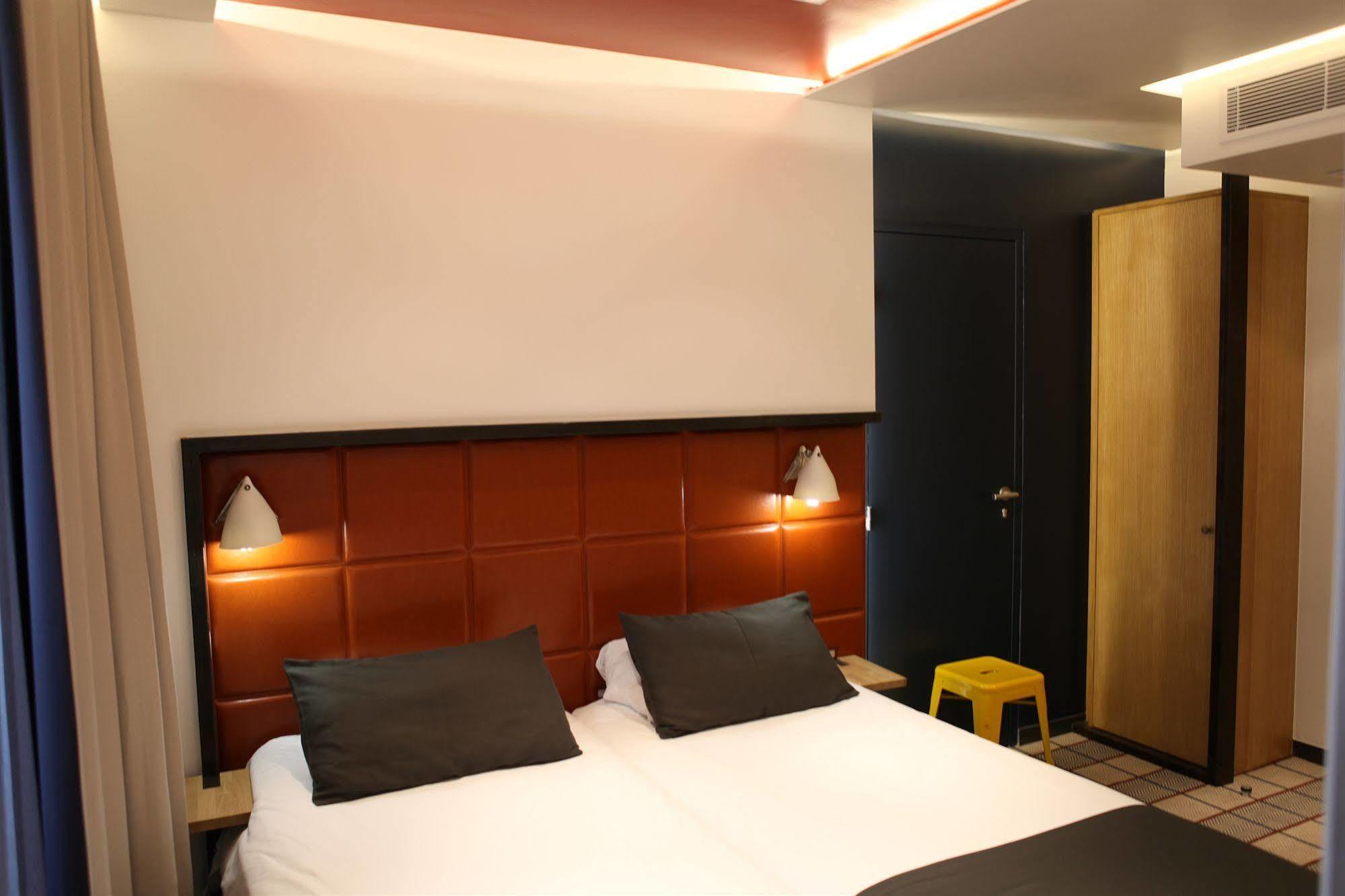 Hotel Aulivia Opera Paris Rum bild